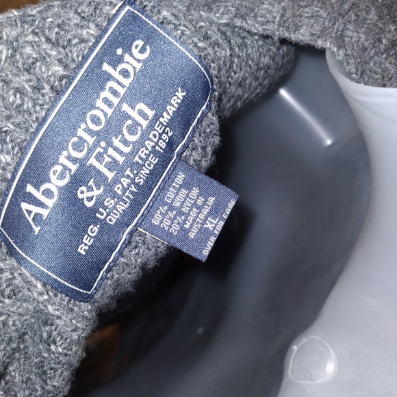 Abercrombie Mens Sweater - Picture 3 of 3